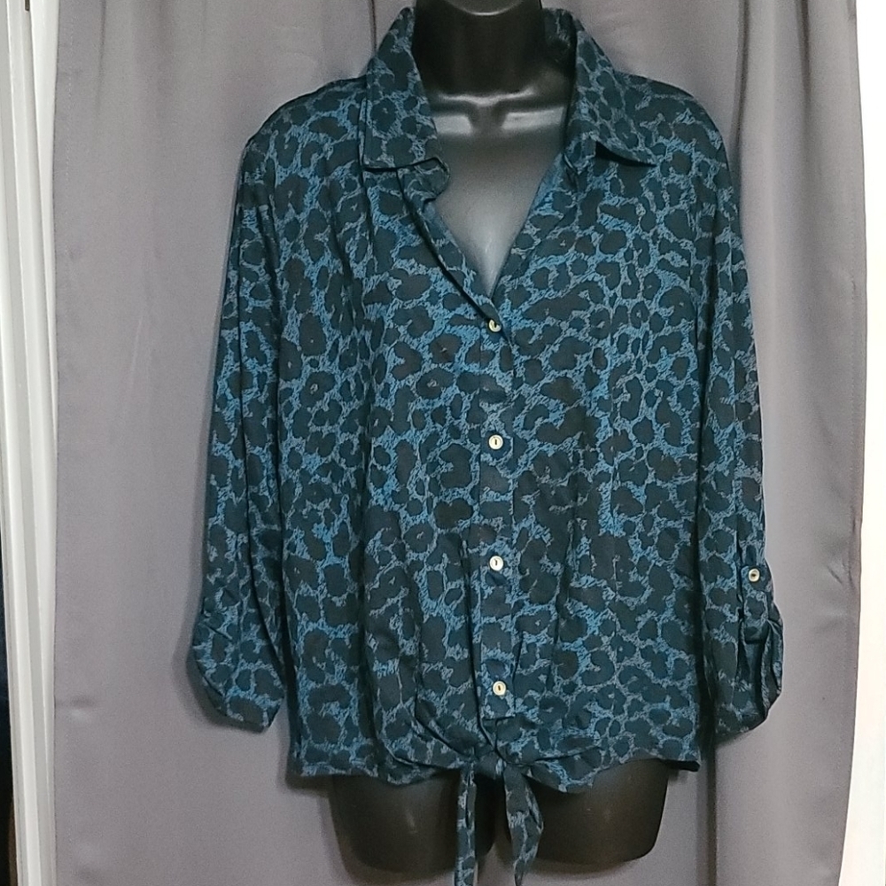 Lena button up blouse size XL